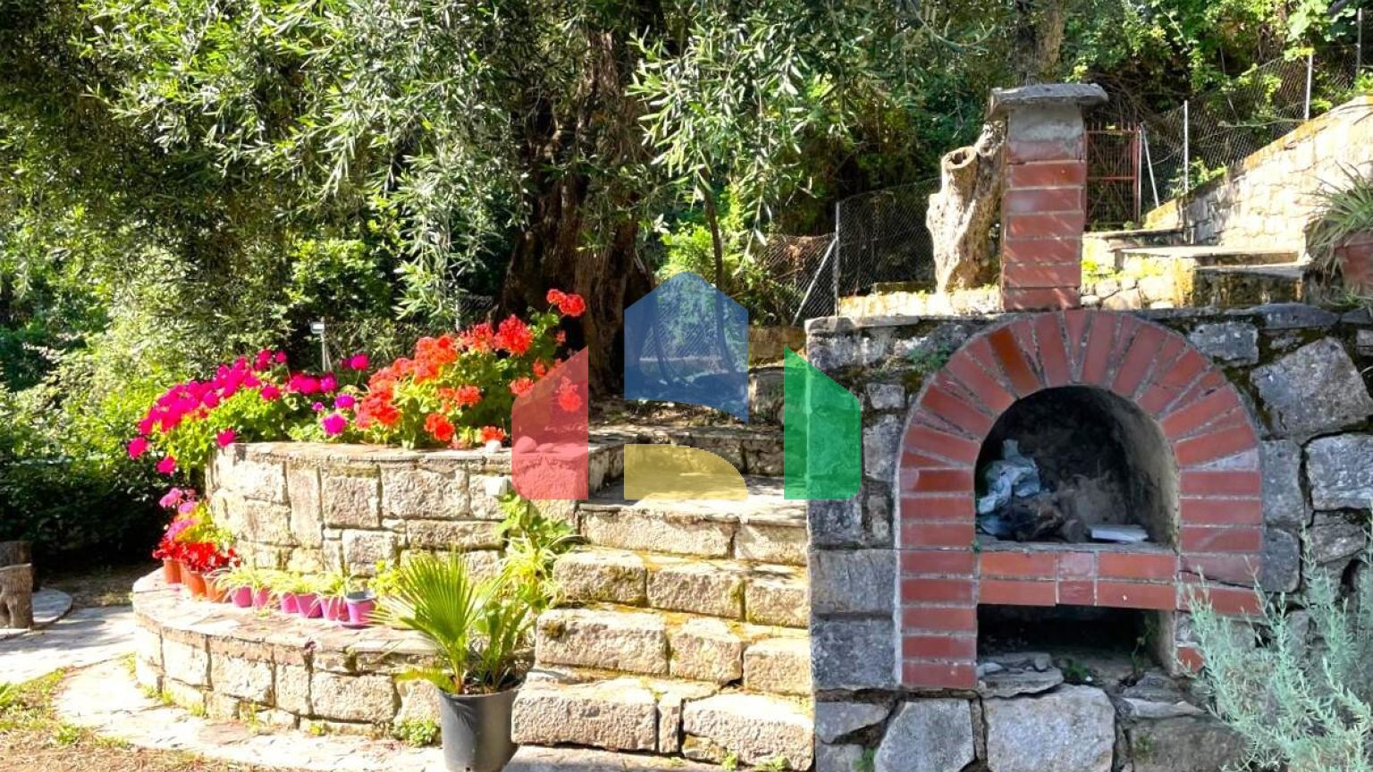 Продажа - Коттедж 209 m² на о. Корфу