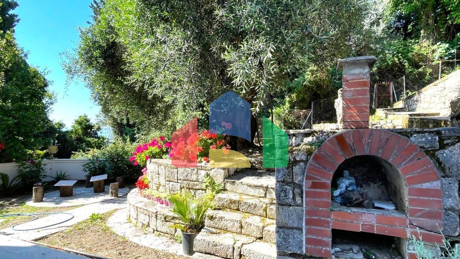 Продажа - Коттедж 209 m² на о. Корфу