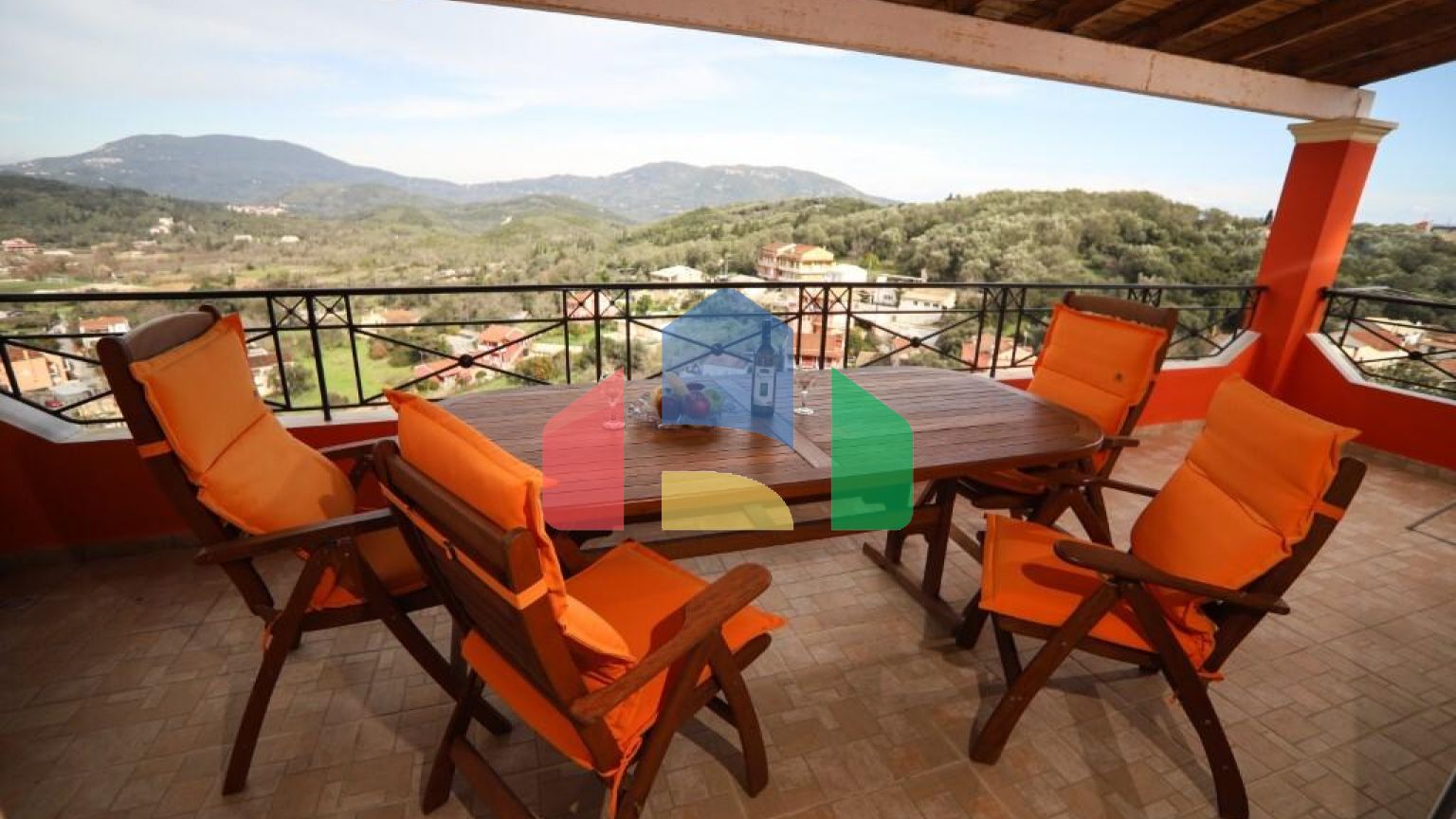 Продаж - Котедж 160 m² на о. Корфу