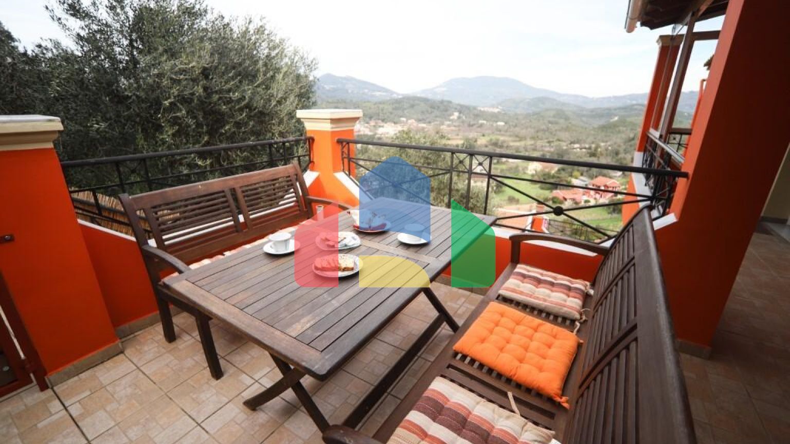 Продаж - Котедж 160 m² на о. Корфу