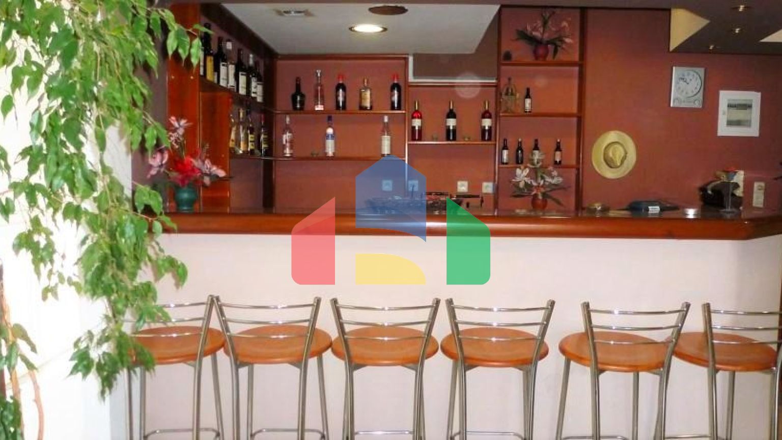 Продаж - Готель 1200 m² на о. Корфу