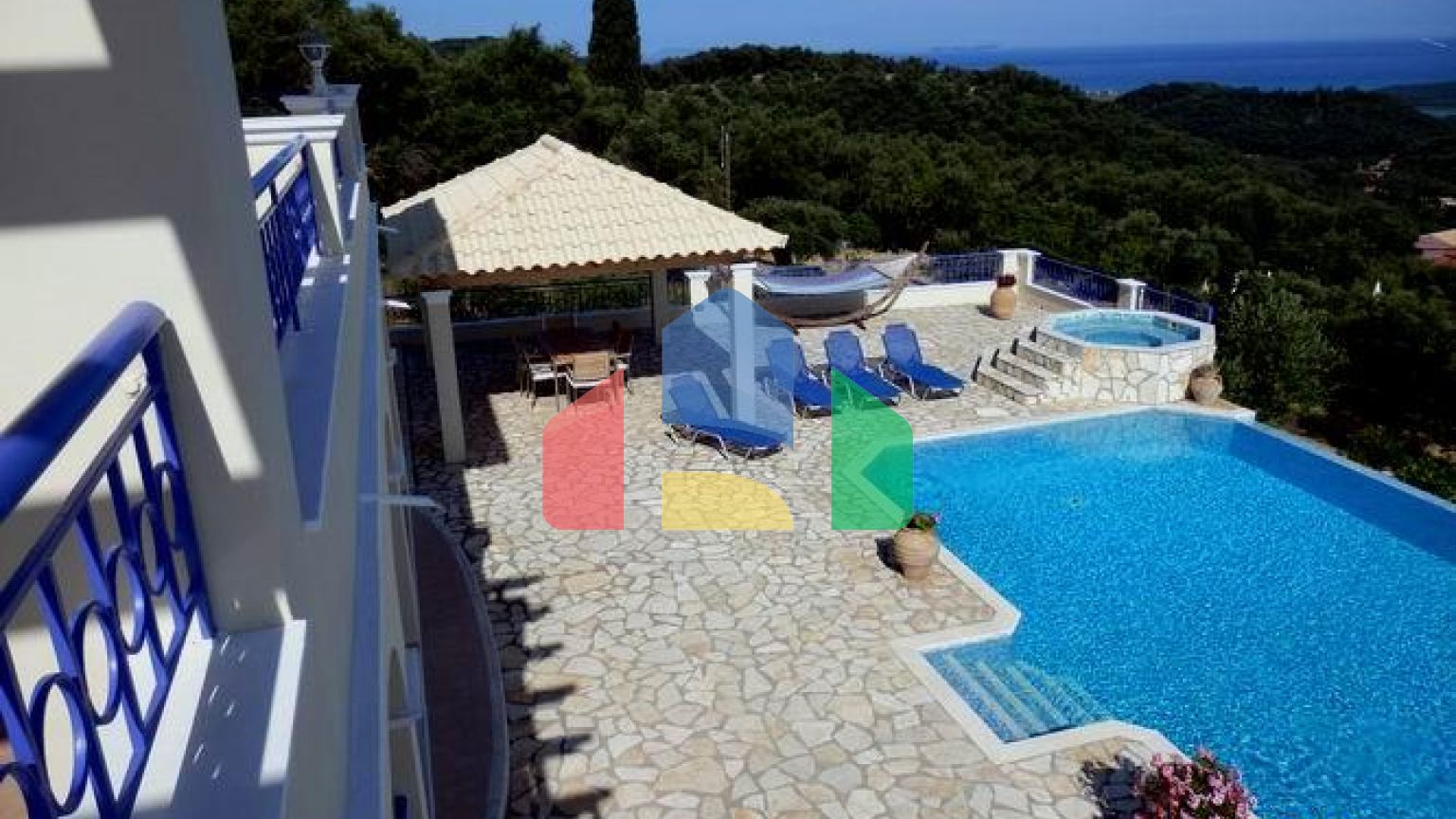 Продажа - Вилла 296 m² на о. Корфу