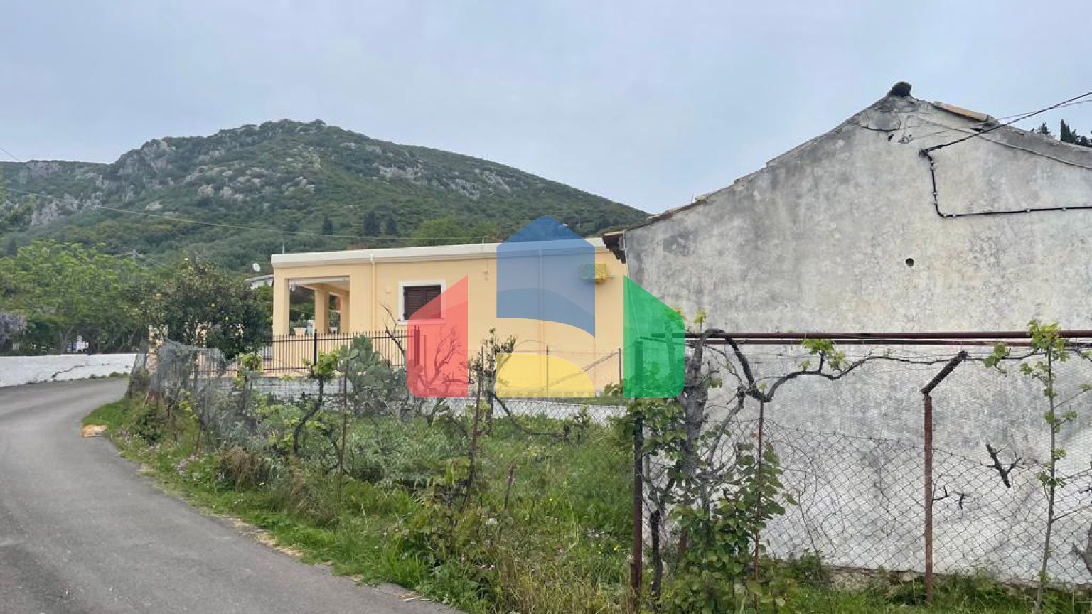 Продаж - Котедж 70 m² на о. Корфу