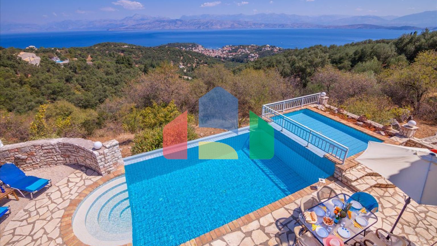 Продажа - Вилла 240 m² на о. Корфу