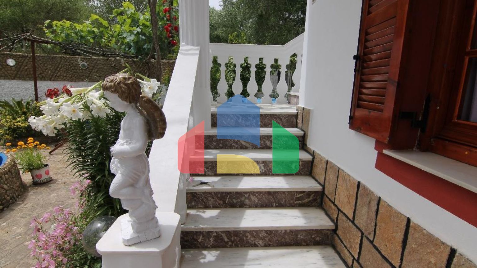 Продажа - Коттедж 200 m² на о. Корфу