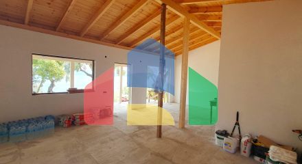 Продаж - Котедж 72 m² на о. Корфу