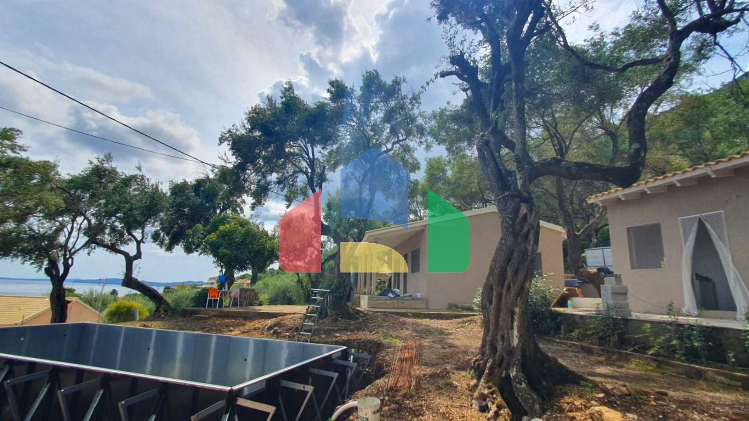 Продаж - Котедж 72 m² на о. Корфу