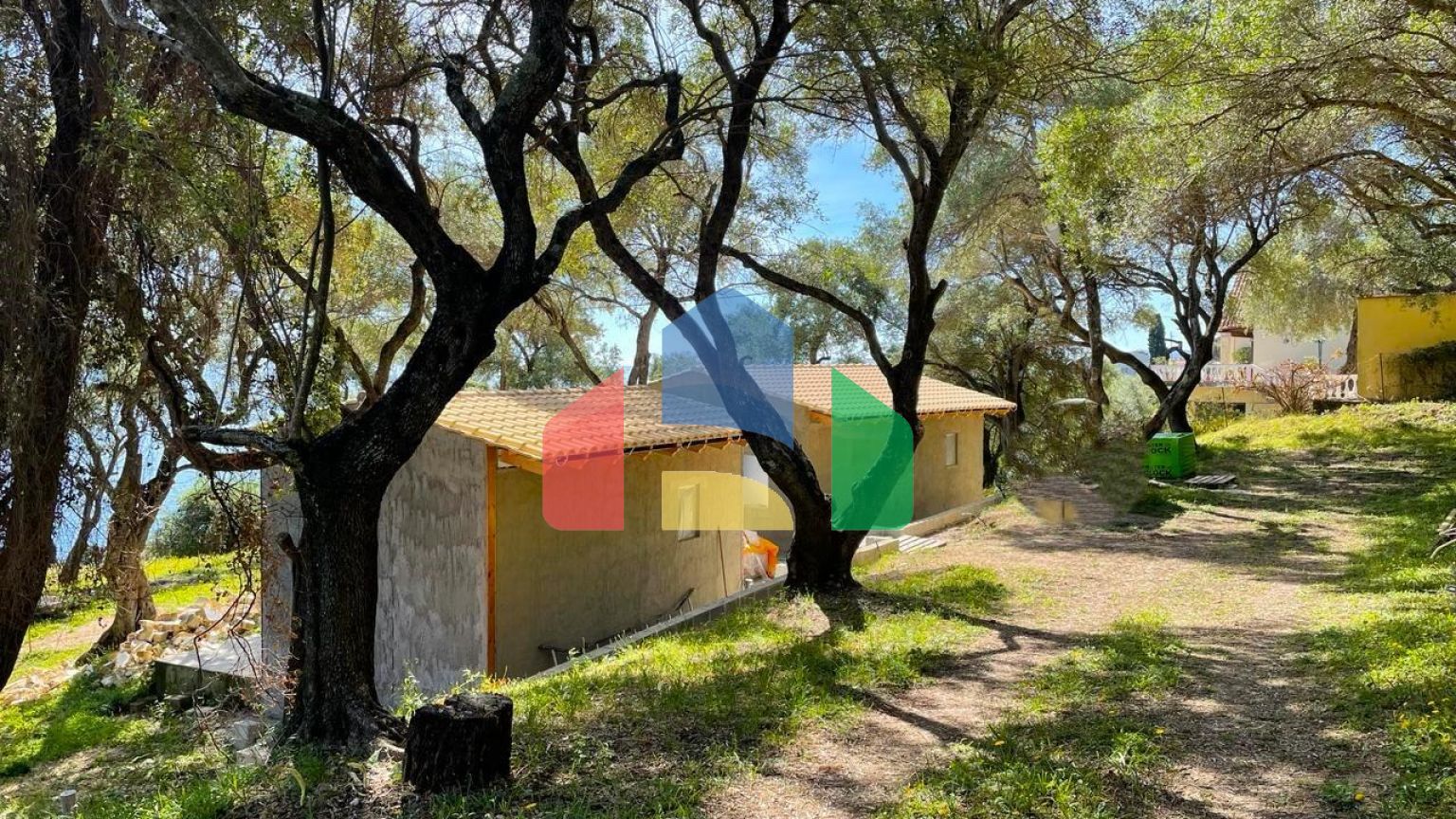 Продаж - Котедж 72 m² на о. Корфу