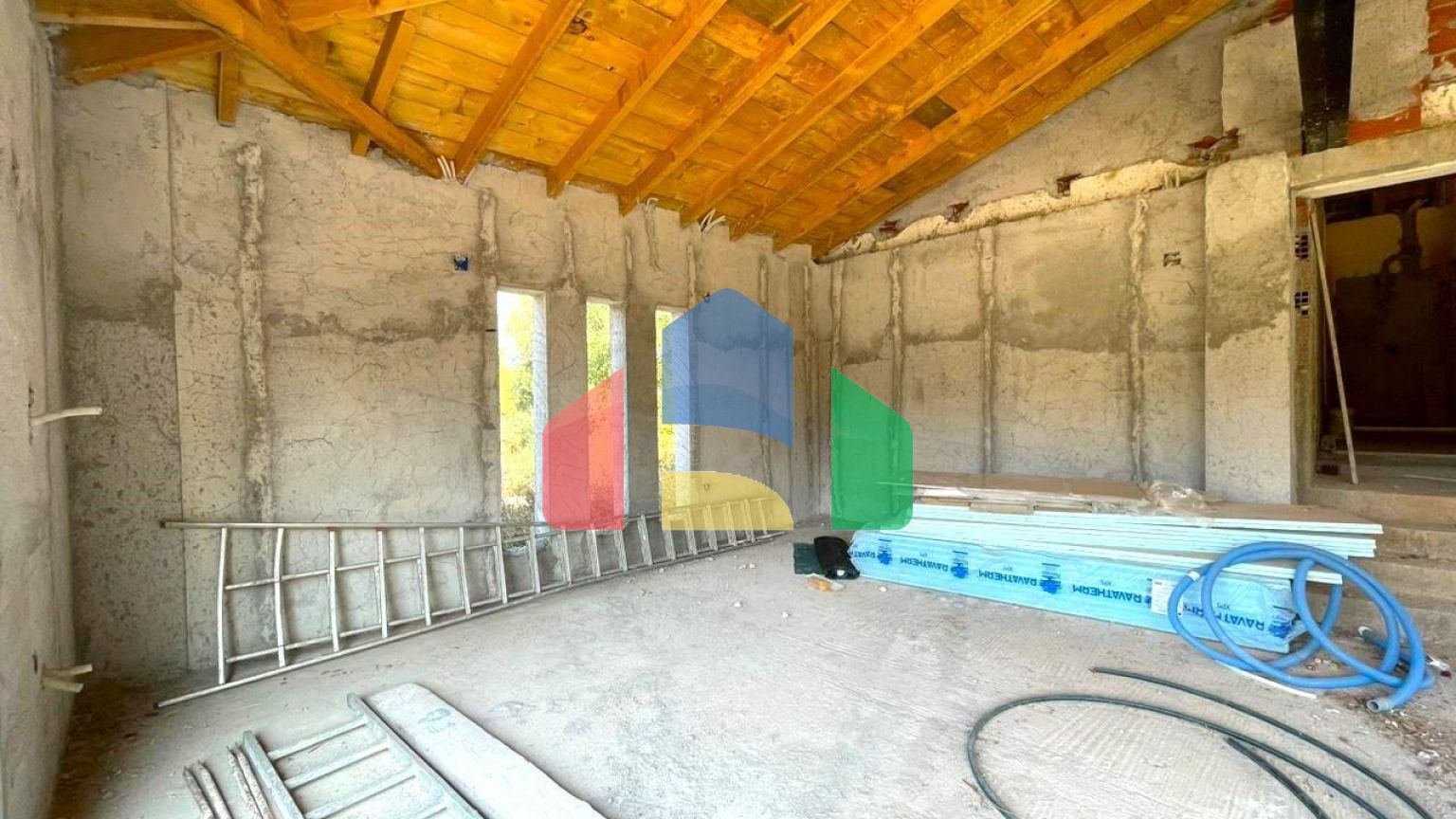 Продажа - Коттедж 115 m² на о. Корфу