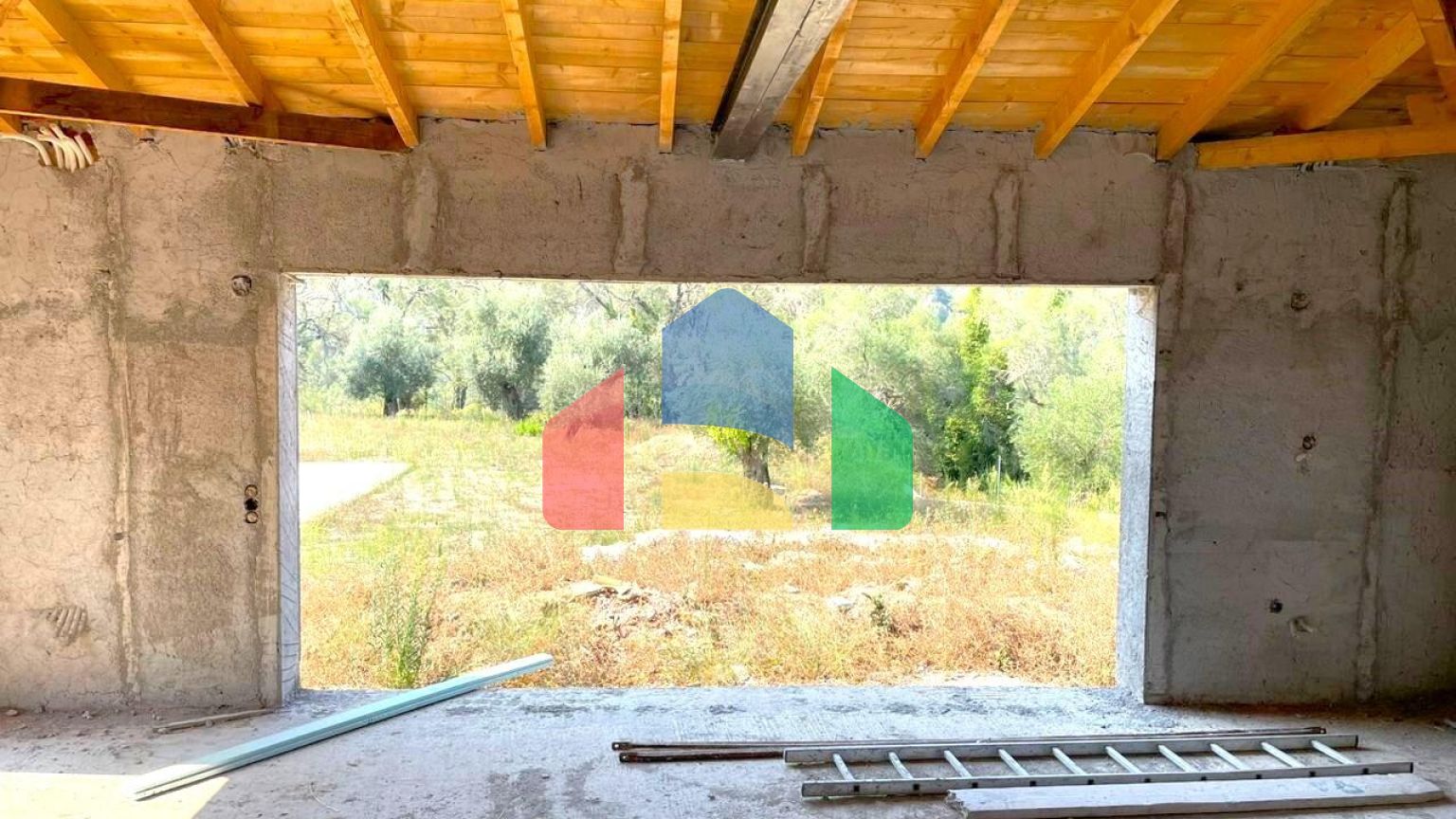 Продажа - Коттедж 115 m² на о. Корфу