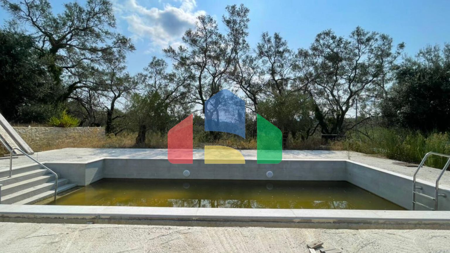 Продажа - Коттедж 115 m² на о. Корфу