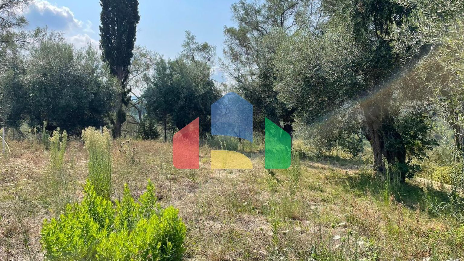 Продажа - Коттедж 115 m² на о. Корфу