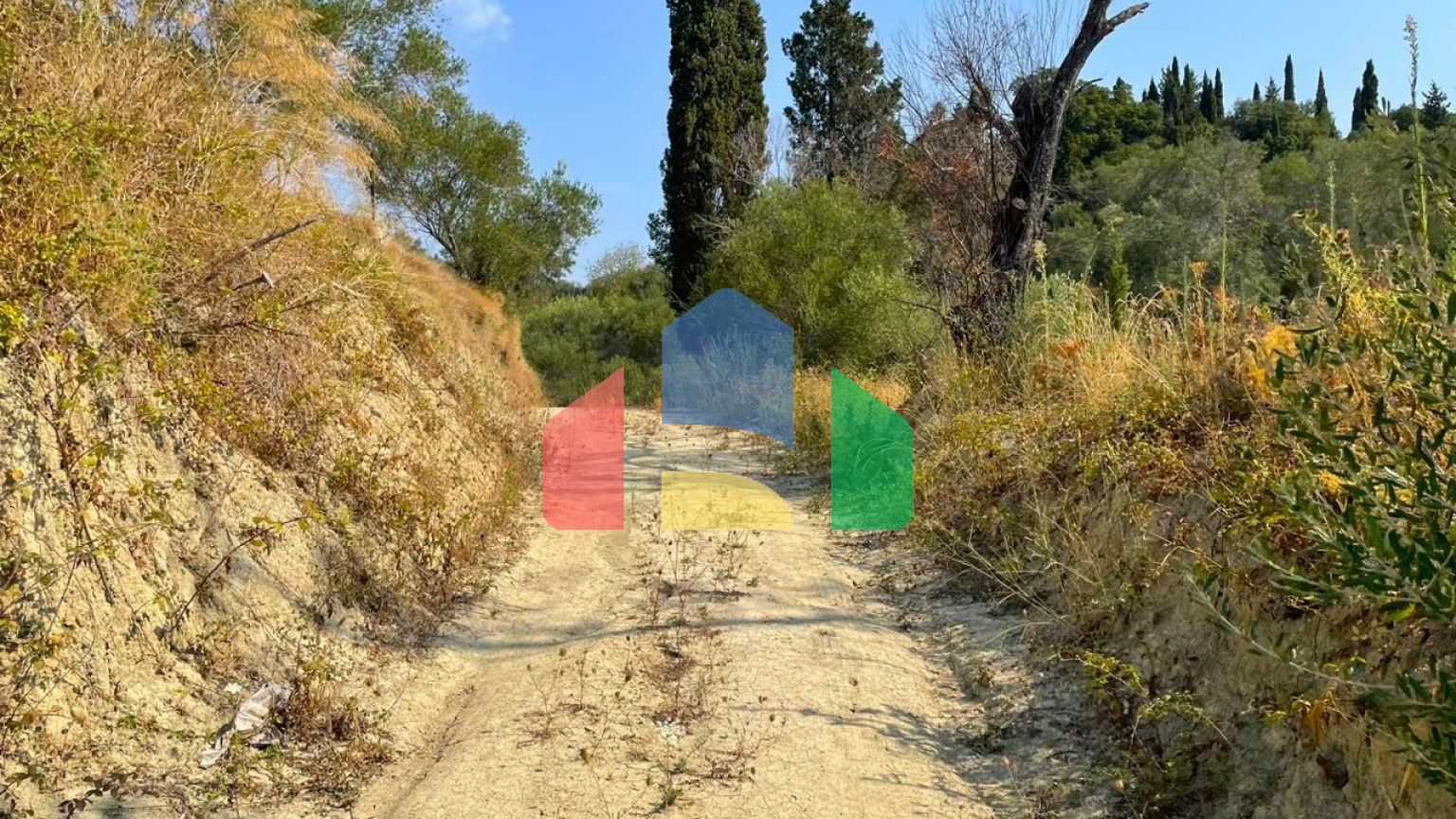 Продажа - Коттедж 115 m² на о. Корфу