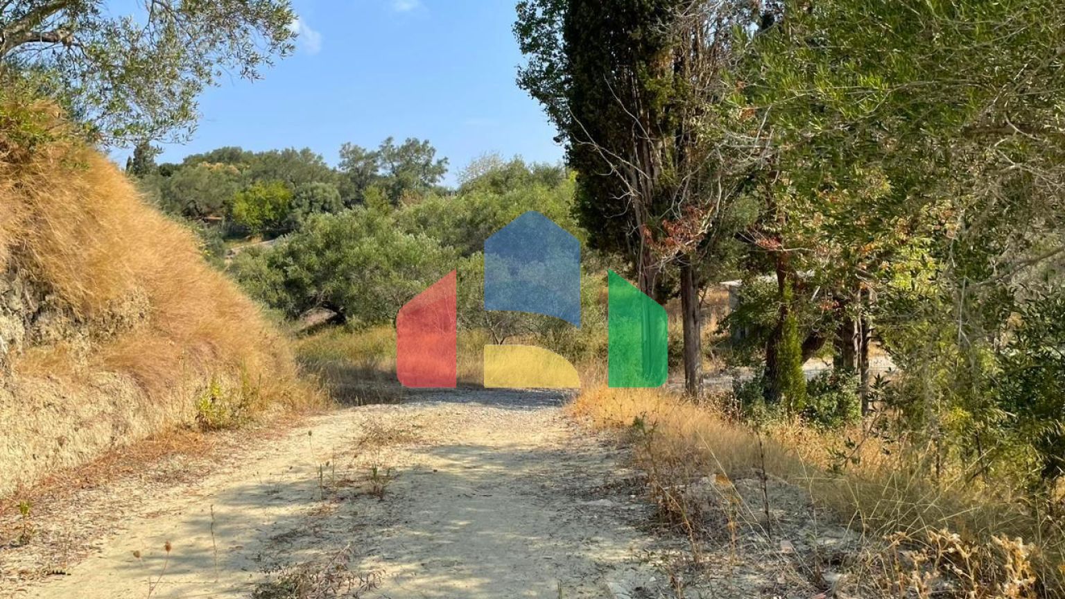 Продажа - Коттедж 115 m² на о. Корфу