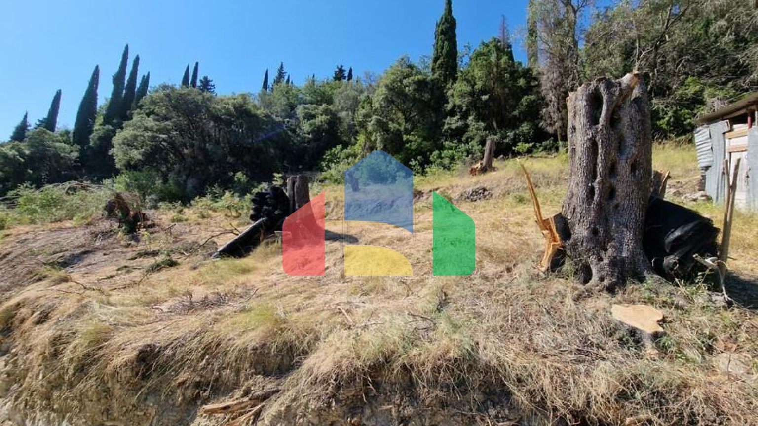 Продажа - Земельный участок 8500 m² на о. Корфу