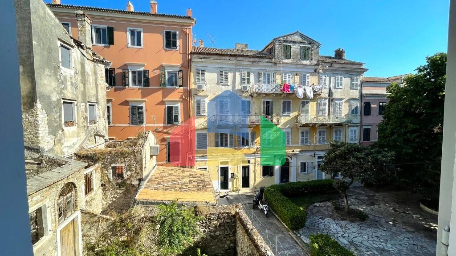 Продаж - Квартира 40 m² на о. Корфу