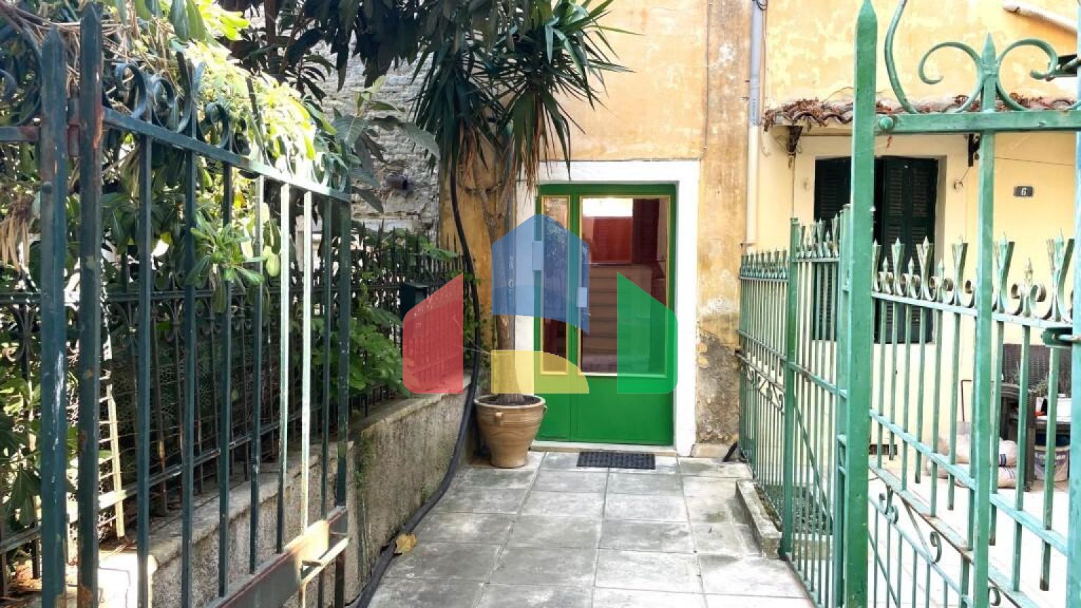 Продаж - Квартира 40 m² на о. Корфу