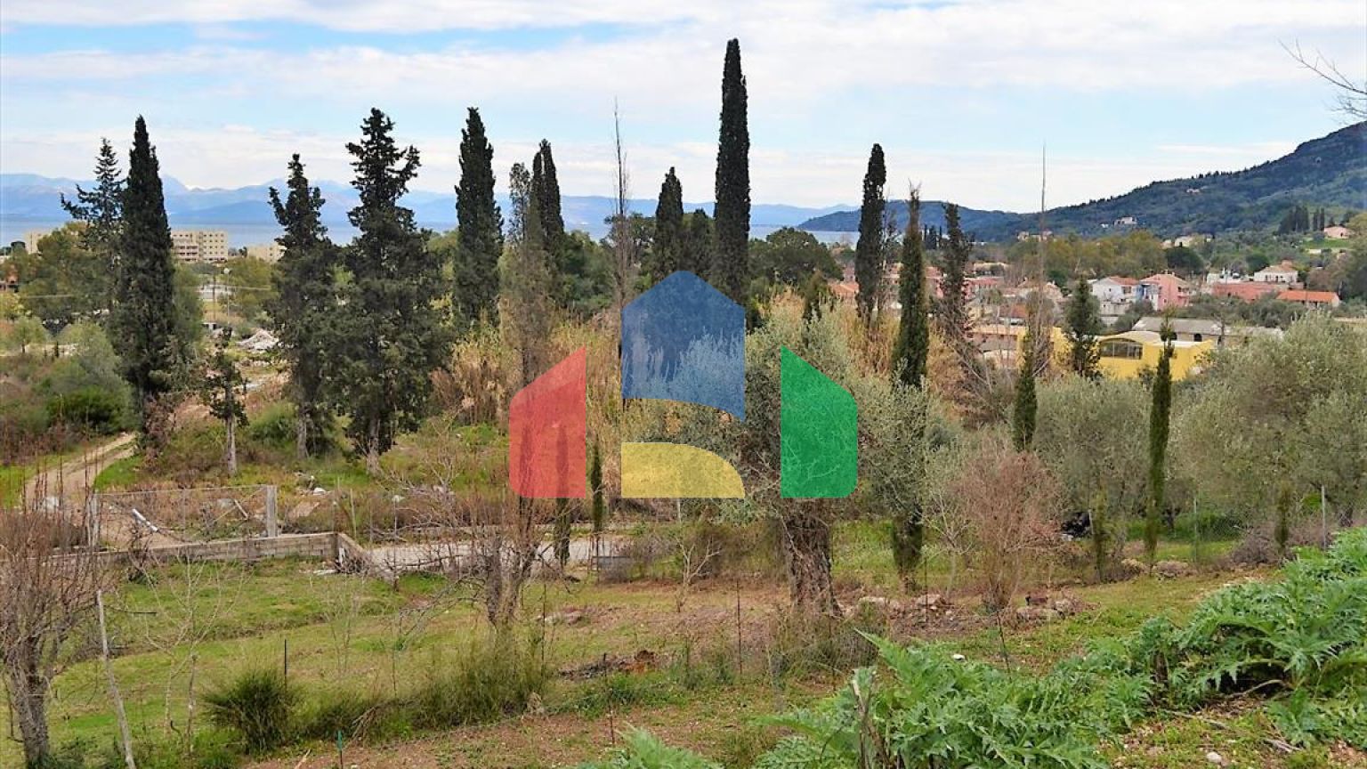 Продажа - Земельный участок 21000 m² на о. Корфу