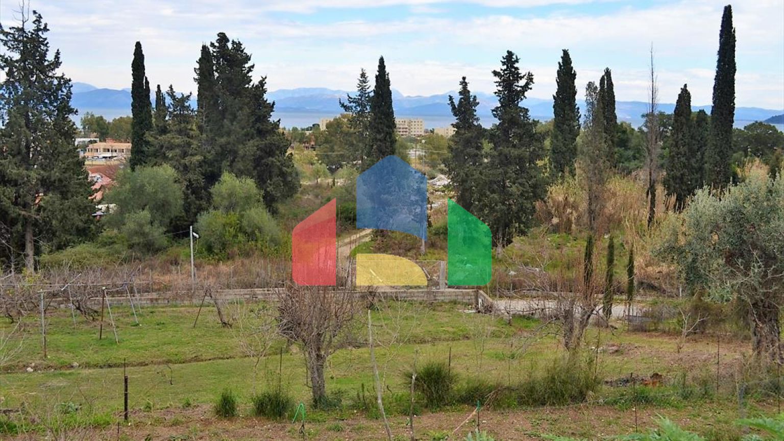 Продажа - Земельный участок 21000 m² на о. Корфу