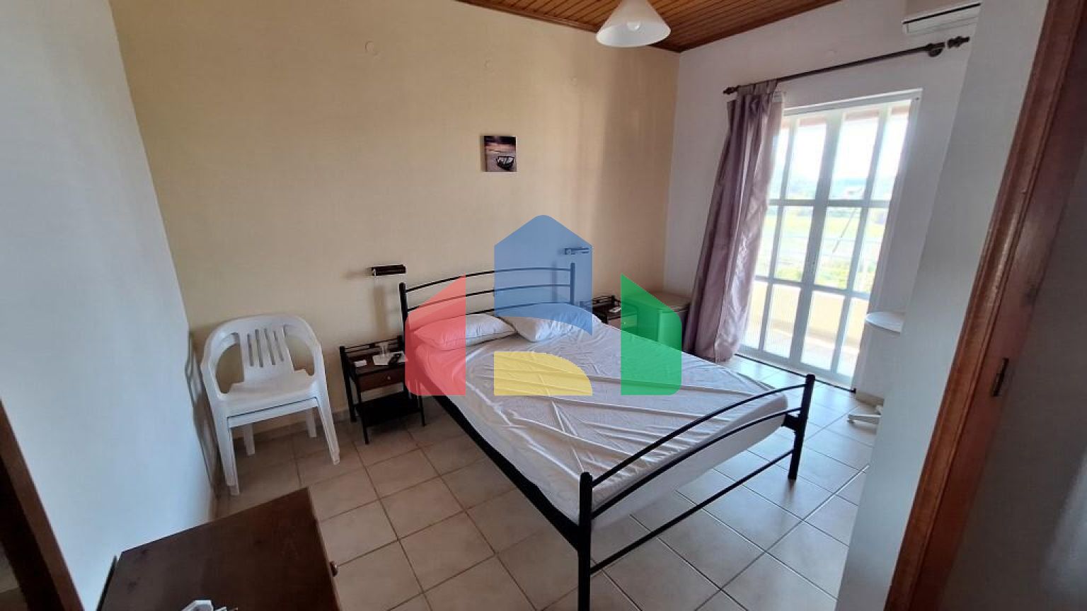 Продаж - Готель 440 m² на о. Корфу