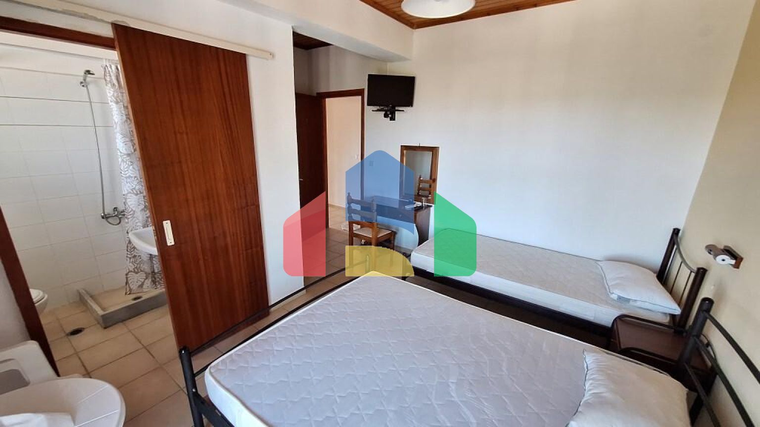 Продаж - Готель 440 m² на о. Корфу