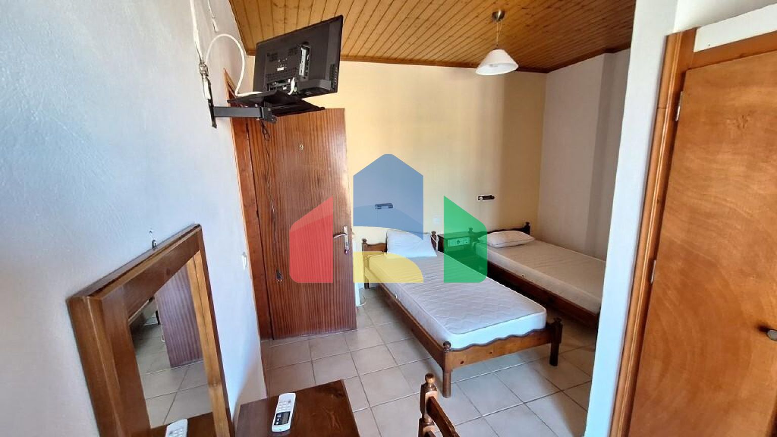 Продаж - Готель 440 m² на о. Корфу