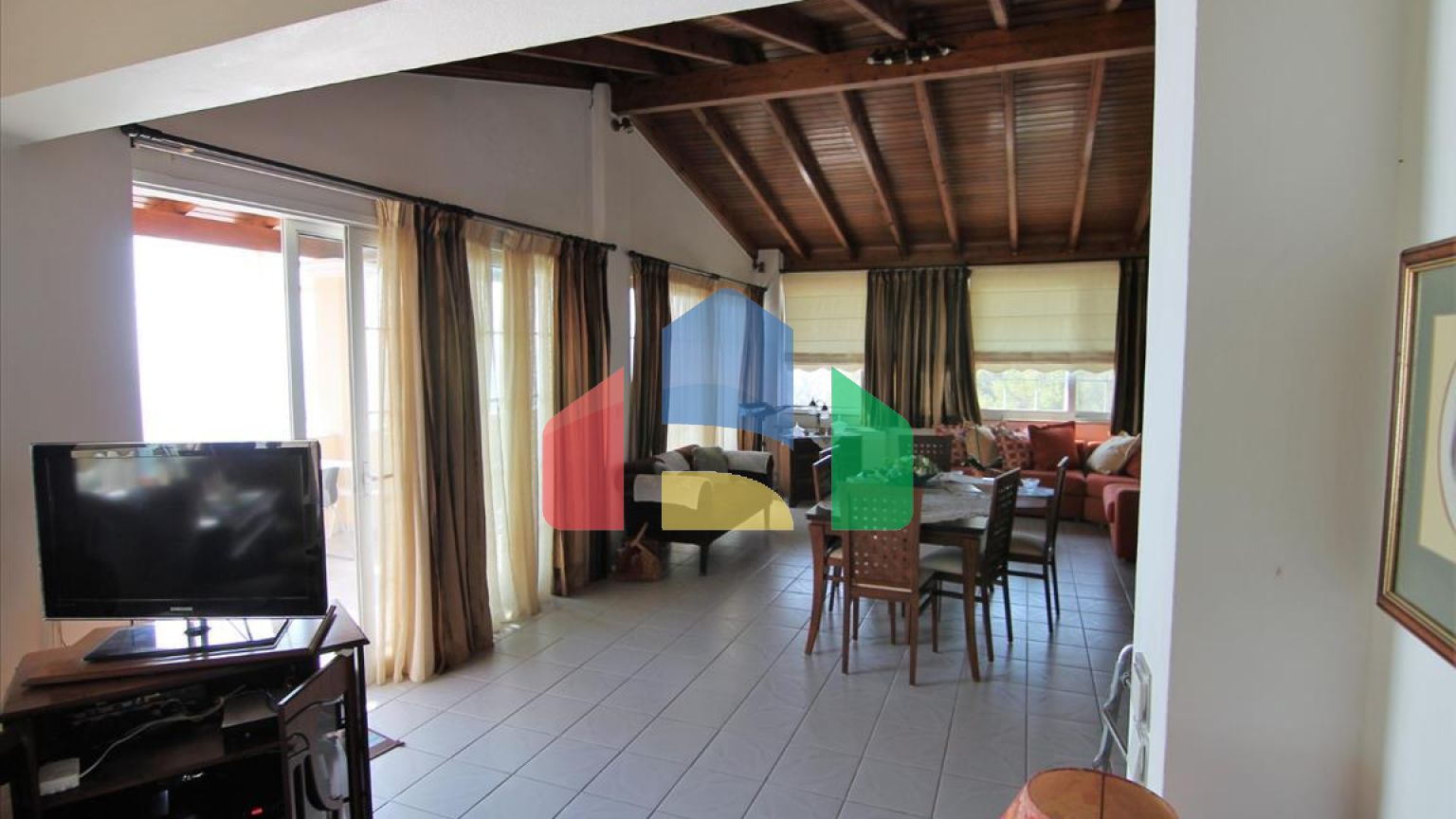 Продажа - Гостиница 550 m² на о. Корфу