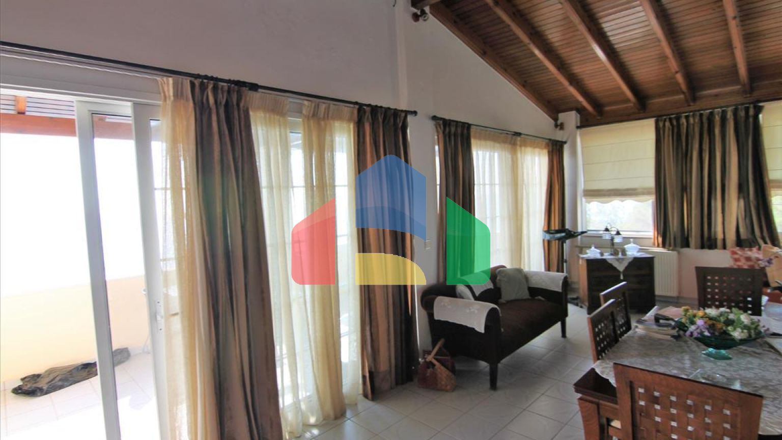 Продажа - Гостиница 550 m² на о. Корфу