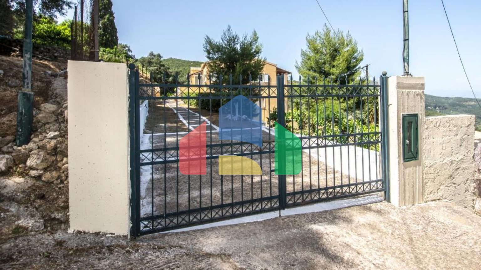 Продажа - Коттедж 200 m² на о. Корфу