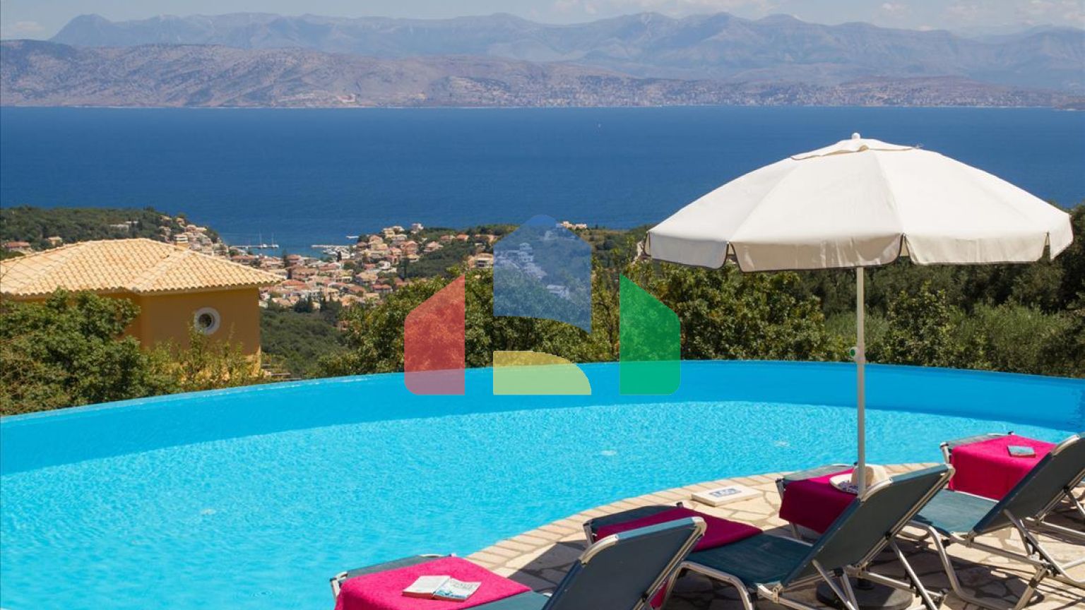 Продажа - Вилла 240 m² на о. Корфу