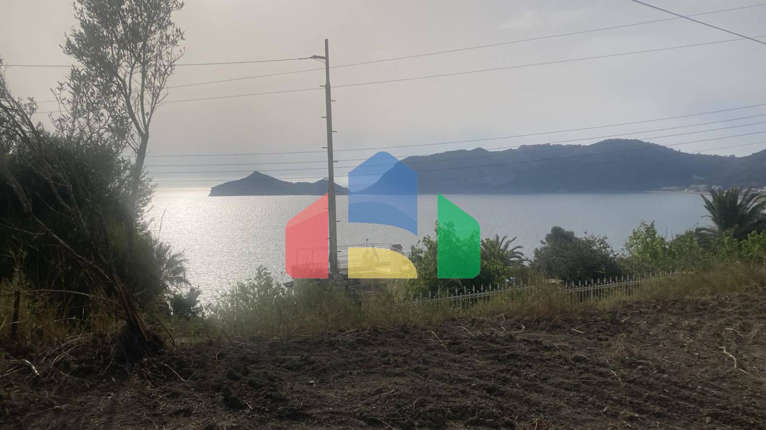 Продаж - Земельна ділянка 10025 m² на о. Корфу