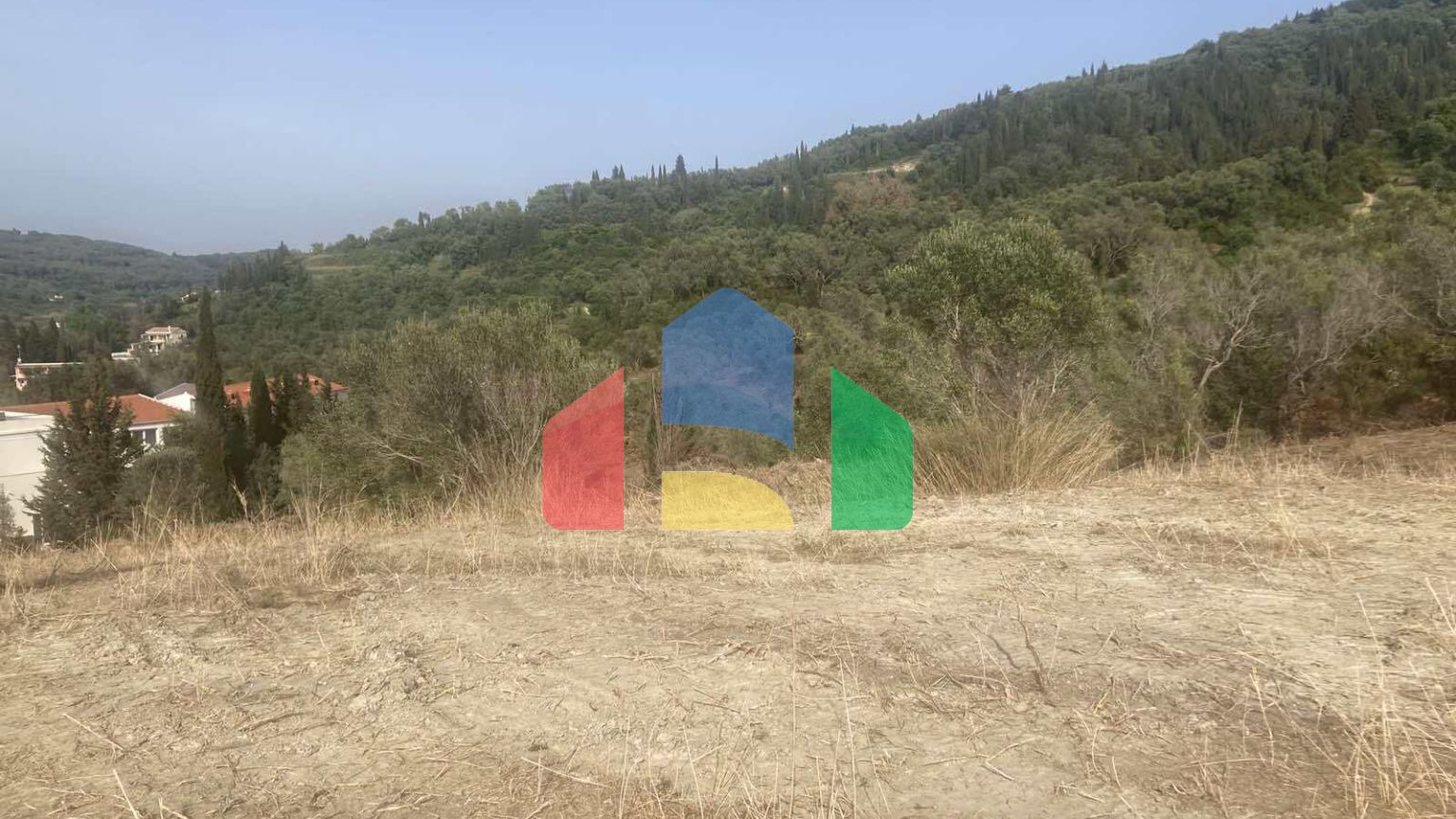 Продаж - Земельна ділянка 10025 m² на о. Корфу