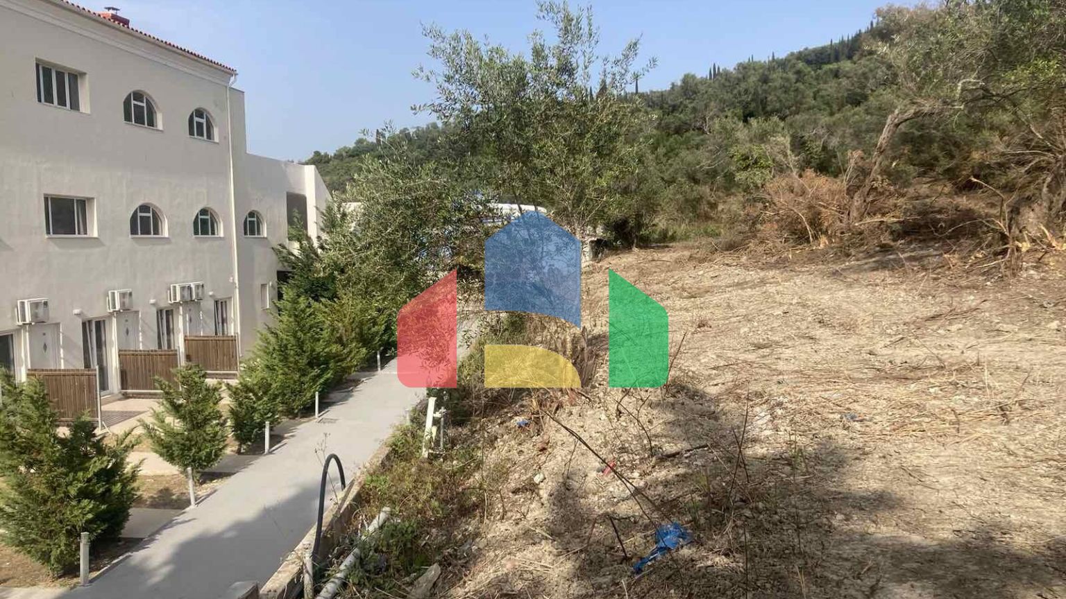 Продаж - Земельна ділянка 10025 m² на о. Корфу