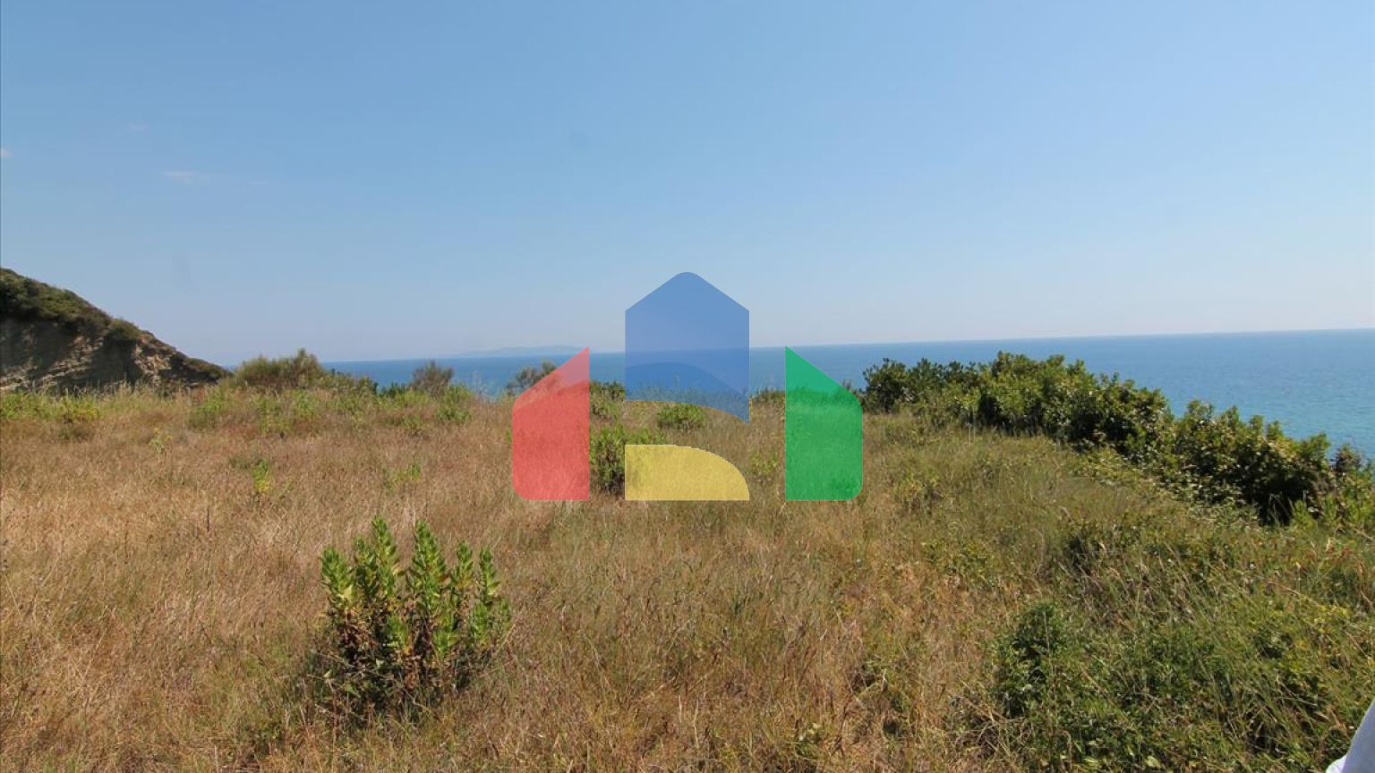 Продаж - Земельна ділянка 6711 m² на о. Корфу