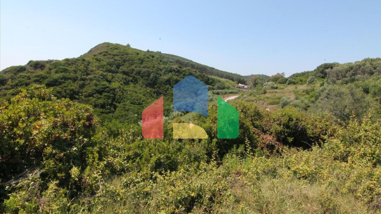 Продаж - Земельна ділянка 6711 m² на о. Корфу