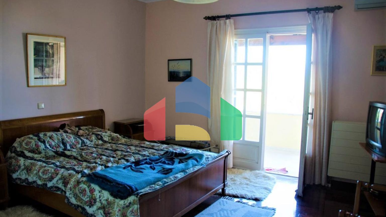 Продаж - Котедж 350 m² на о. Корфу