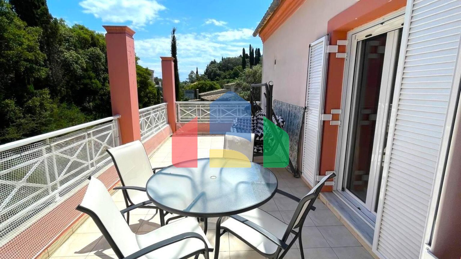 Продаж - Котедж 319 m² на о. Корфу