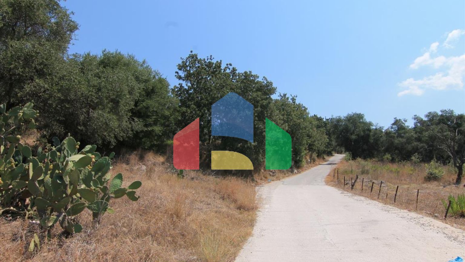 Продаж - Земельна ділянка 4000 m² на о. Корфу