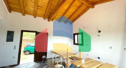 Продаж - Котедж 82 m² на о. Корфу