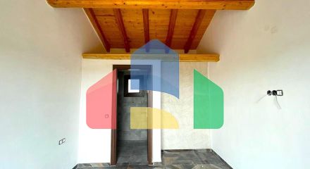 Продаж - Котедж 82 m² на о. Корфу