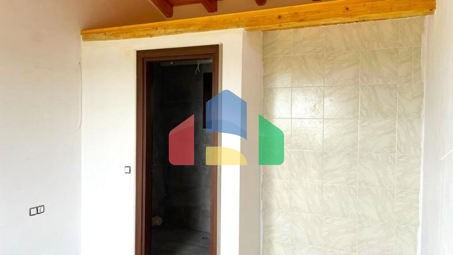 Продаж - Котедж 82 m² на о. Корфу