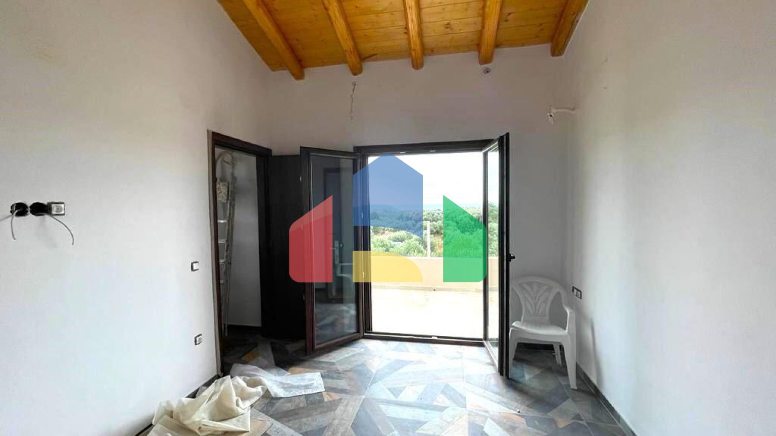 Продаж - Котедж 82 m² на о. Корфу