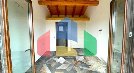 Продаж - Котедж 82 m² на о. Корфу