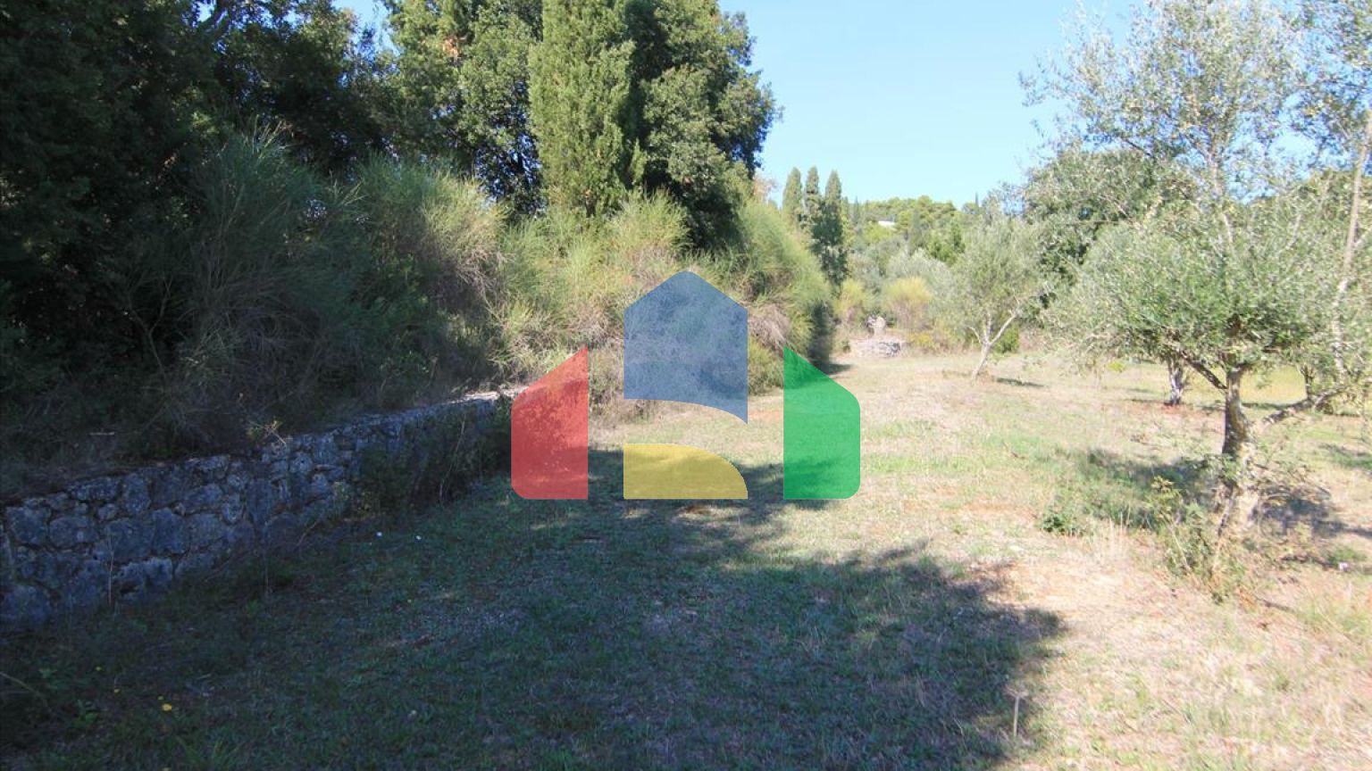 Продажа - Земельный участок 27750 m² на о. Корфу