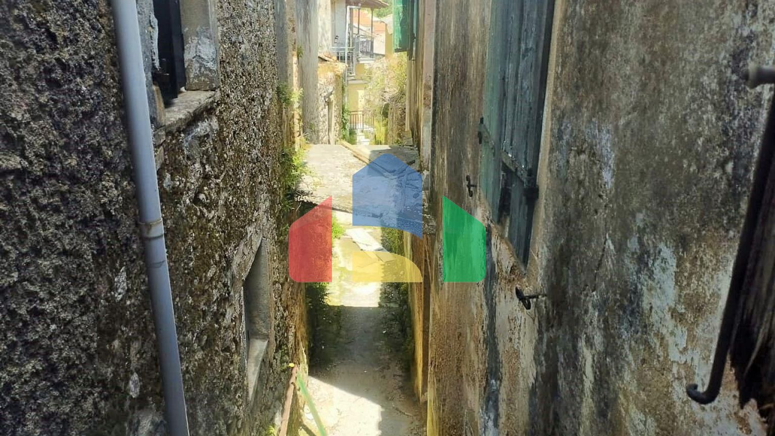 Продаж - Таунхаус 90 m² на о. Корфу