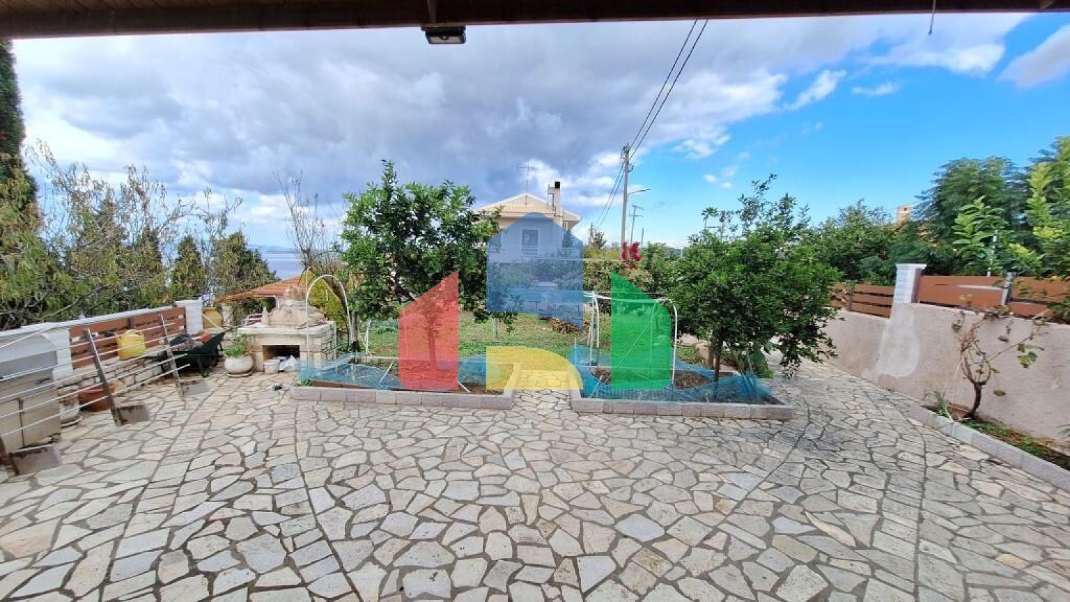 Продаж - Котедж 67 m² на о. Корфу