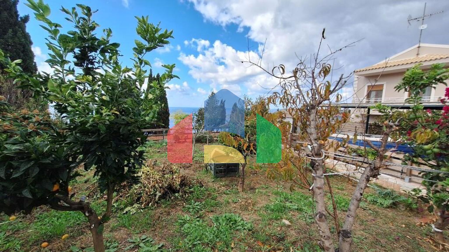 Продаж - Котедж 67 m² на о. Корфу