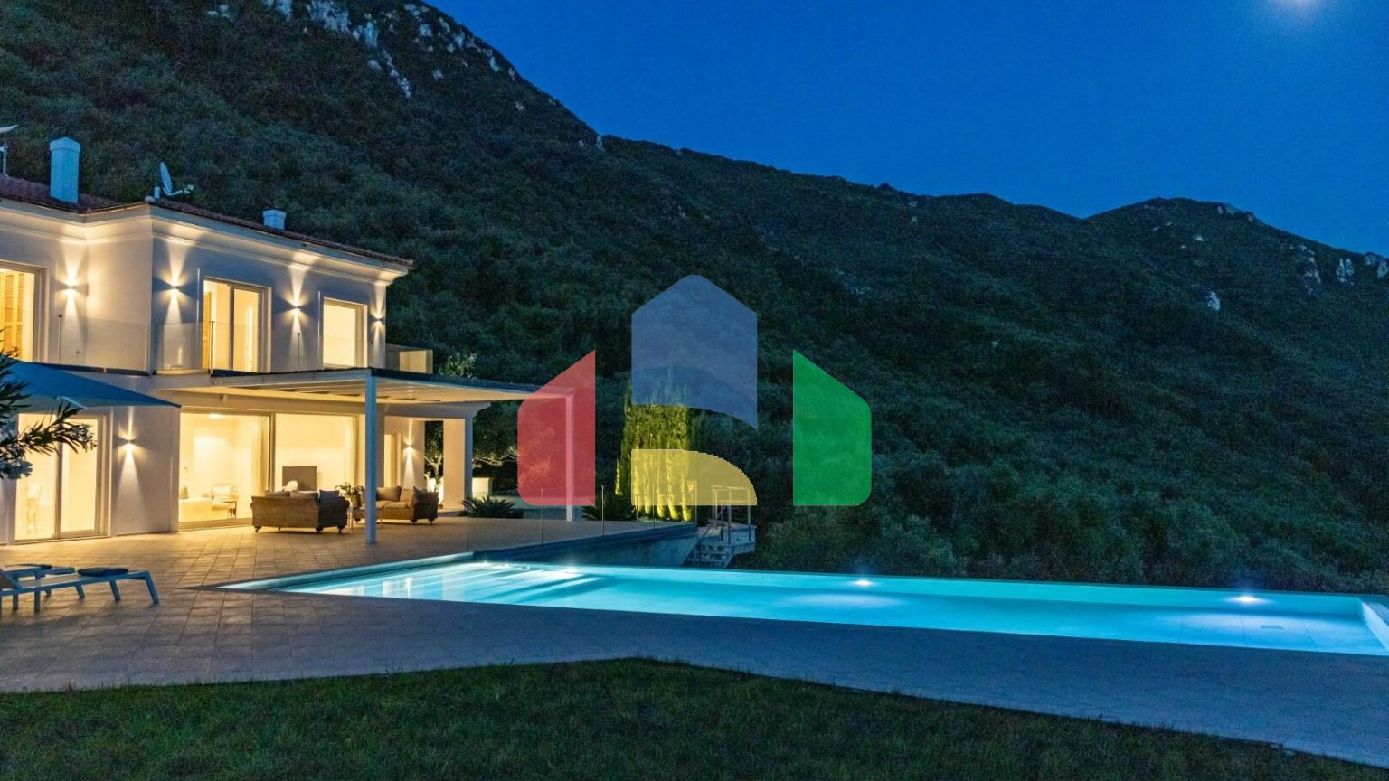 Продаж - Вілла 220 m² на о. Корфу