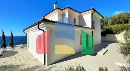 Продаж - Вілла 220 m² на о. Корфу