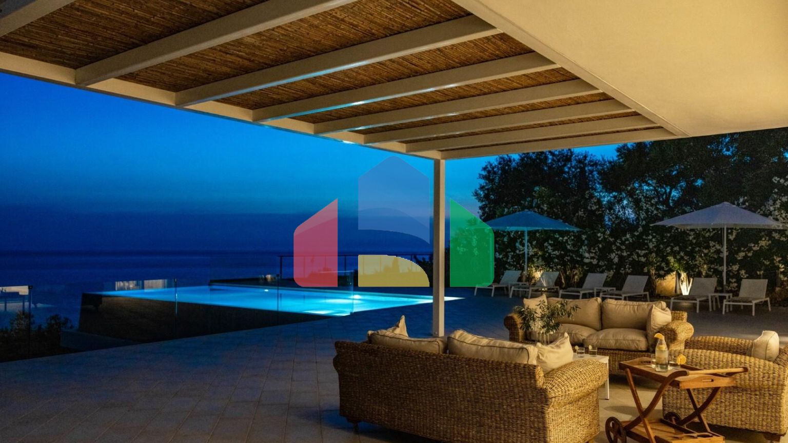 Продаж - Вілла 220 m² на о. Корфу